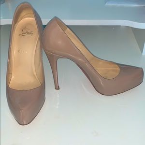 Christian Louboutin Rolando 120 Patent in Beige